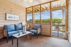 TV, fireplace - New Listing -- 3 BR Oceanfront Condo in Duck with pool (Duck)