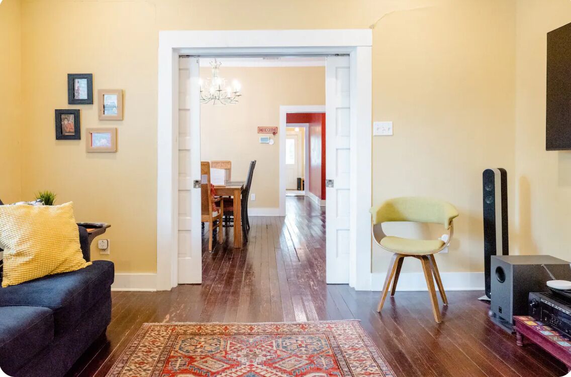 Smart-TV og stereoanlegg