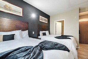 1 bedroom, Egyptian cotton sheets, premium bedding, down duvets