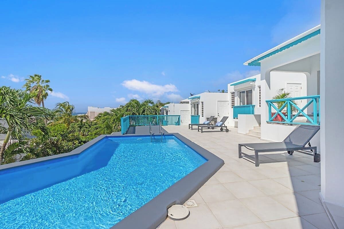 حمّام سباحة خارجي