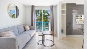 Living area - Renovated Apartment with pool at the garden #6 (Pelican Key)