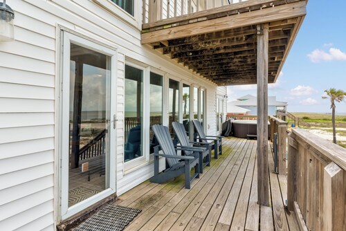 Dreamcatcher: Stunning 4BR Beach House with Private Beach, Pier, and Gulf Views