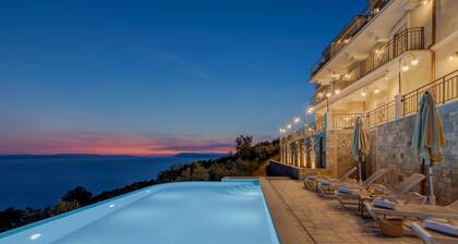 Hotel Nature's Retreat, Deluxe suite with balcony and sea view