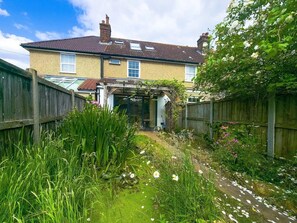 Exterior - Charming Home Near Thames & DLR - Pass the Keys (London)