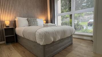 Apartment | 2 bedrooms, iron/ironing board, free WiFi, bed sheets