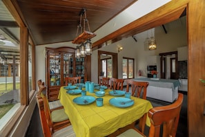 Luxury Villa, Balcony, Mountain View | Shared kitchen facilities - The Winterfell (Kotagiri)