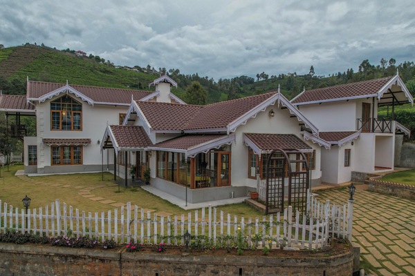 Luxury Room | 4 bedrooms, free WiFi, bed sheets