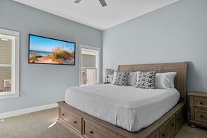 4 bedrooms, iron/ironing board, WiFi, bed sheets