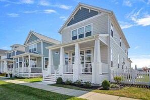 Exterior - Gorgeous Vacay Home w Marina View Near the Beach (Saint Joseph)