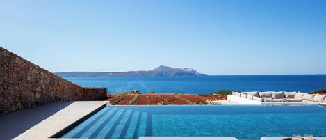 Piscine extérieure, piscine chauffée