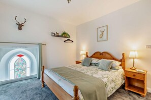 2 bedrooms, bed sheets