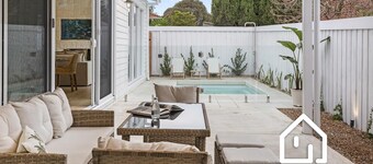 The White Haven *1 NIGHT FREE* Walk to Everything in Sorrento