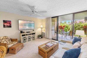 Smart TV, DVD player - Serene Maui Haven: Island-Chic Comfort, Best Location (Kihei)