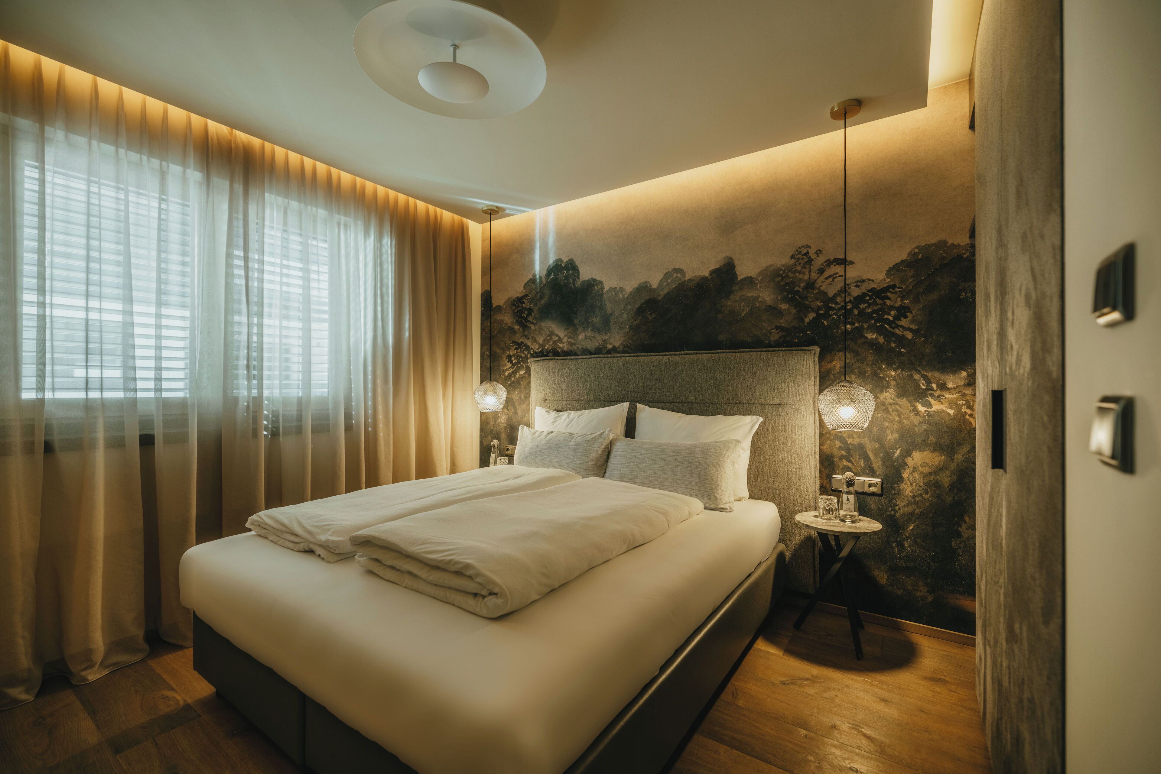 Premium bedding, memory foam beds, in-room safe, laptop workspace