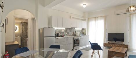 Fridge, oven, stovetop, toaster