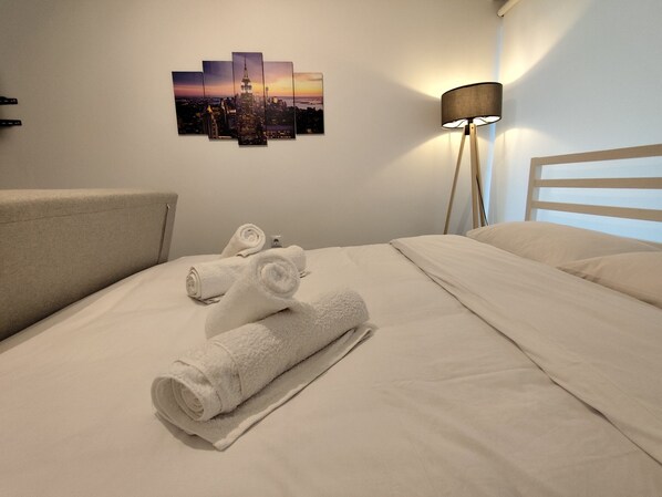 Iron/ironing board, WiFi, bed sheets - Studio Stratos ideal for 2-3 night Weekends (Athens)