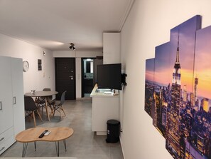 Dining - Studio Stratos ideal for 2-3 night Weekends (Athens)