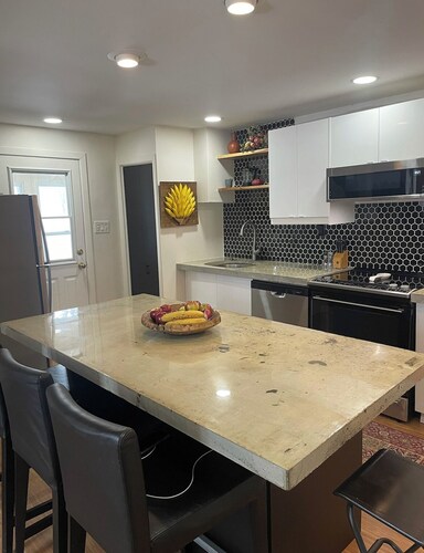 Cozy unique house by the Gatineau Park  minutes from downtown Ottawa.