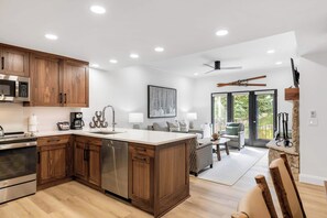 Fridge, microwave, oven, stovetop - The Charter at Beaver Creek E1305 (Beaver Creek)