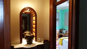 2 chambres, fer et planche à repasser, Wi-Fi gratuit, draps fournis