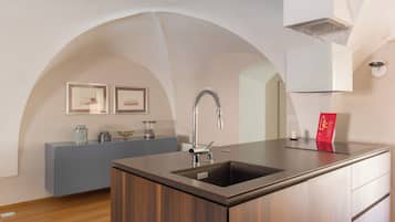 Apartemen | Dapur pribadi | Lemari es, oven, kompor, dan mesin pencuci piring