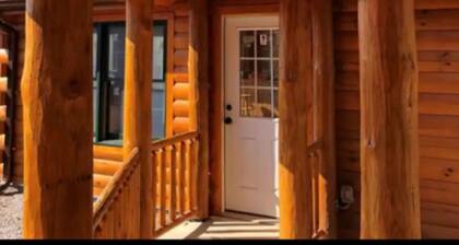 Dale Hollow Lakeview Getaway Log Cabin•3 Bedroom•2.5 Baths•Scenic View•Game Room