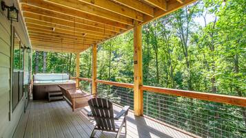 Tina de hidromasaje al aire libre