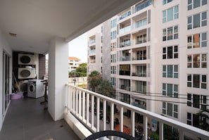 Appartement, 2 chambres | Balcon