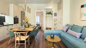 Apartemen Comfort, pemandangan kota | Dapur pribadi