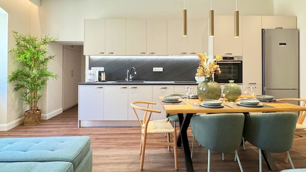 Apartemen Comfort, pemandangan kota | Dapur pribadi