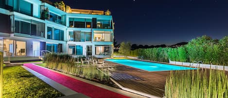 Façade de l’hébergement - soirée/nuit