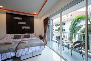 Basic Studio, Balcony - New Nordic Vip 3 by Apartwell (Pattaya)