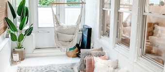 Cozy home near CWS, Blackstone, Creighton, Aksarben, the Zoo and UNMC