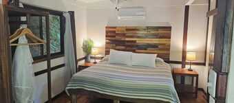 Stand-alone Studio Cabin w/ Kitchen, A/c, Porch, Pool Access, Wheelchair Access