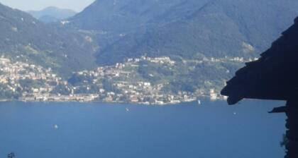 Lake Como View From bed Rustic Cottage