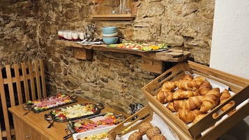 Desayuno buffet (EUR 12 por persona)