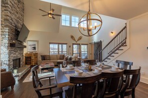 House, Multiple Beds, Patio, Mountain View (Woof Lodge at SweetGrass) | Dining - Woof Lodge at SweetGrass (Blowing Rock)