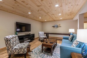 キャビン ベッド (複数台) パティオ マウンテンビュー (A Private Oasis) | リビング エリア | 暖炉