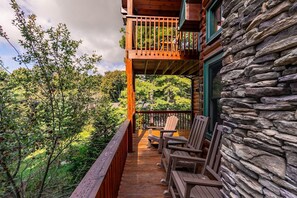 Property grounds - Windswept Vistas (Boone)