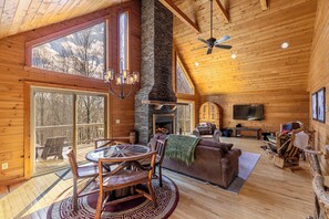 House, Multiple Beds, Patio, Mountain View (Whiskey Bear Escape) | Living area - Whiskey Bear Escape (Fleetwood)