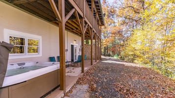 Cabin, Multiple Beds, Hot Tub, Mountain View (Bella Woods Cabin) | Terrace/patio