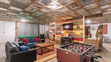 Cabin, Multiple Beds, Hot Tub, Mountain View (Bella Woods Cabin) | Games room