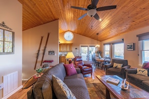 House, Multiple Beds, Hot Tub, Mountain View (Blue Ridge Blessing) | Living area - Blue Ridge Blessing (Blowing Rock)