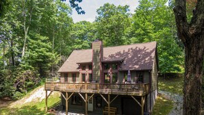 Exterior - Laurel Creek Lodge (Banner Elk)