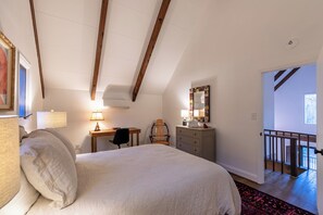 3 quartos, individualmente decorados, individualmente mobiliados