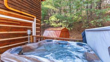 Cabin, Multiple Beds, Hot Tub, Mountain View (Moonlight Lodge) | Outdoor spa tub