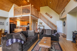 Cabin, Multiple Beds, Hot Tub, Mountain View (4 Bears Lodge) | Living area - 4 Bears Lodge (Banner Elk)