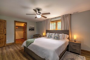 Ferienhaus, Mehrere Betten, Whirlpool, Bergblick (Sweet Serenity at Sweetgrass)