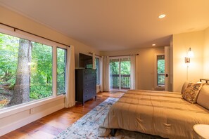 Maison, plusieurs lits, patio, vue montagne (Peace of Mind at Hound Ears) | 3 chambres, décoration personnalisée, ameublement personnalisé