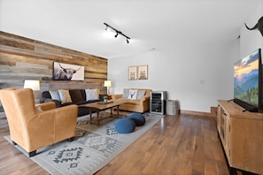 Cabin, Multiple Beds, Hot Tub, Mountain View (Vista View) | Living area | Fireplace - Vista View (Sugar Grove)